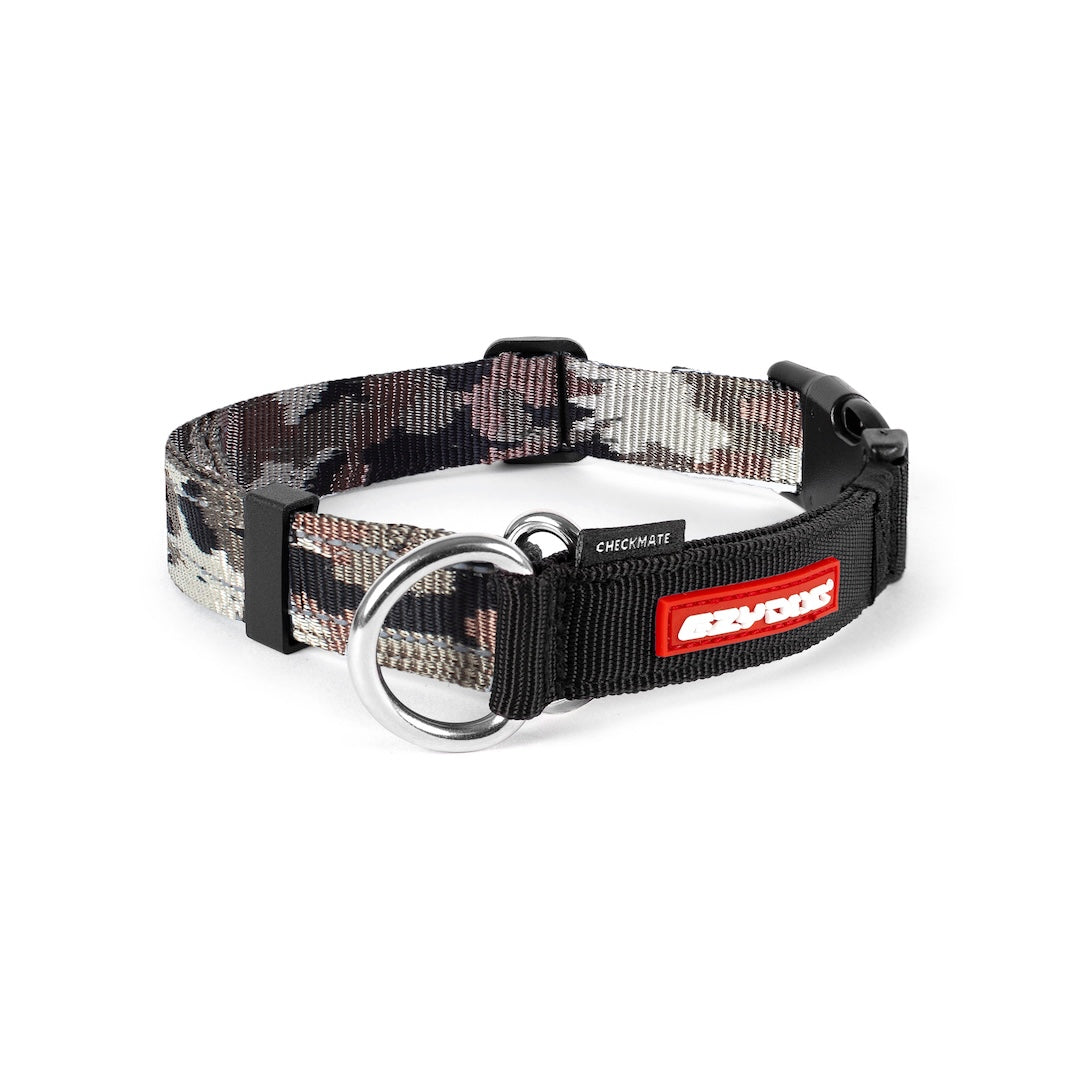 Front view of a camo checkmate collar in a white background